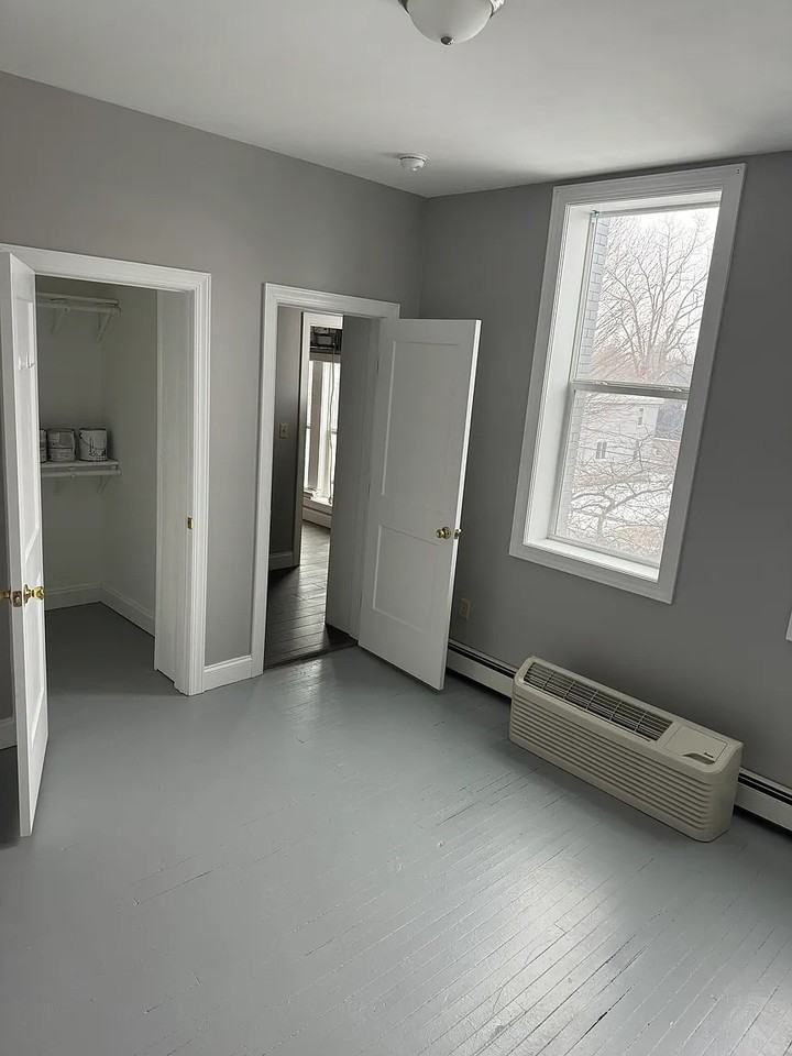 344 Washington Ave #7 - Photo 5 of 7