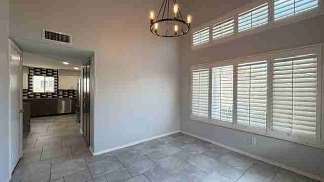 11321 W Loren Ln - Photo 3 of 25