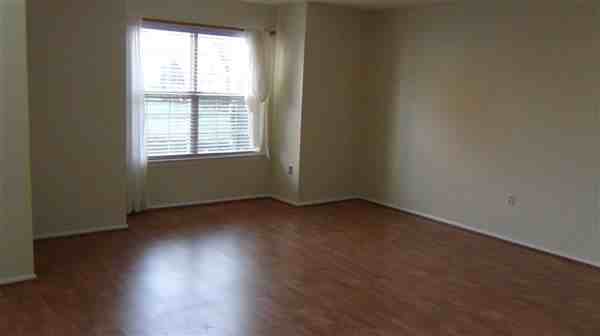 19 Ambrose Ln - Photo 2 of 9