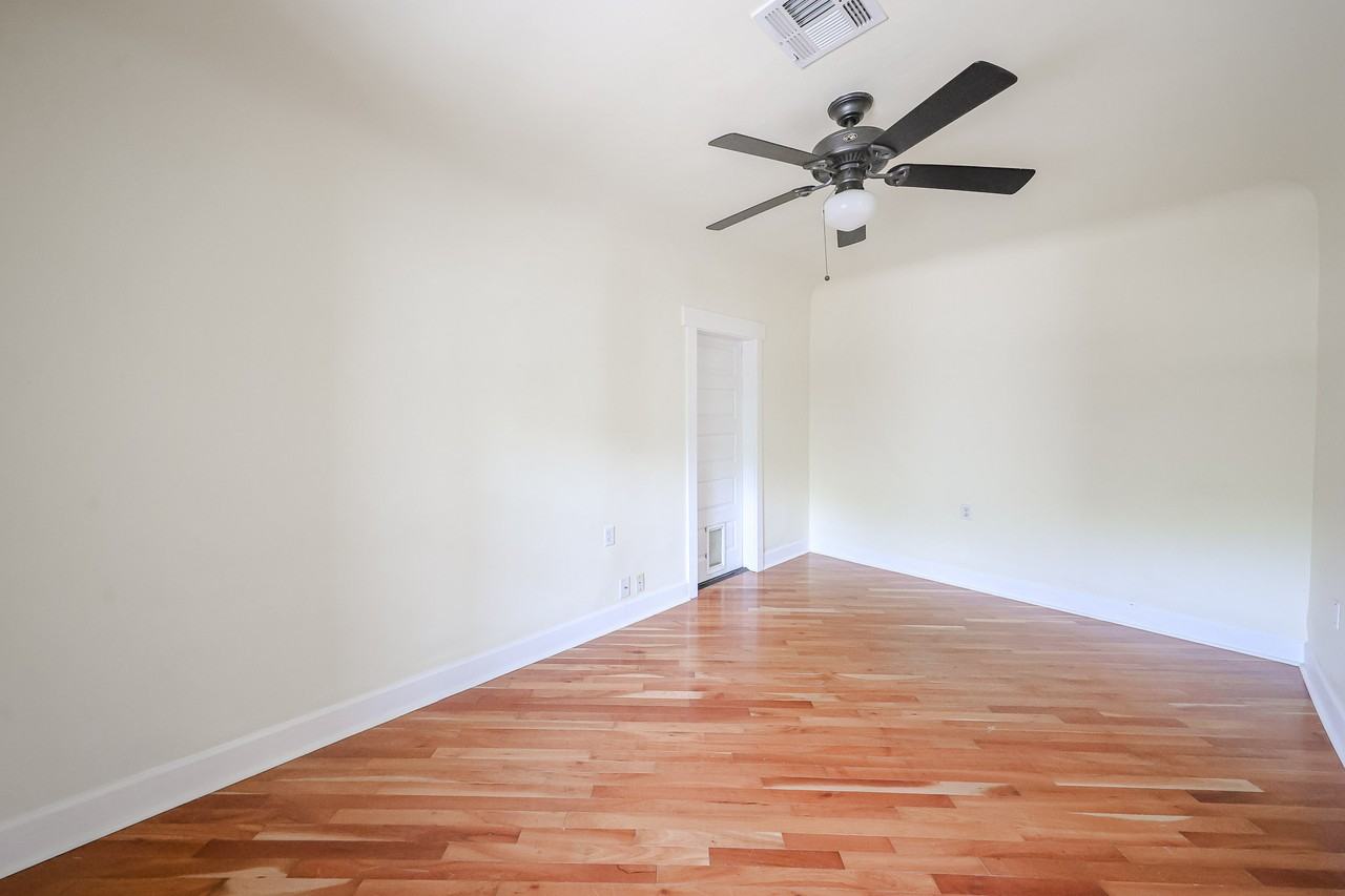 724 E Portland St - Photo 7 of 50