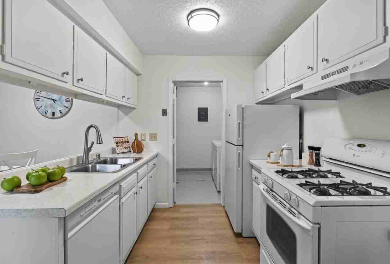 2755 Upland Ln N - Photo 3 of 13