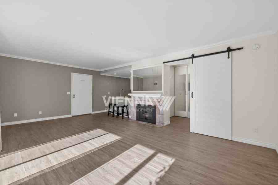 957 Fulton Ave #553 - Photo 5 of 32