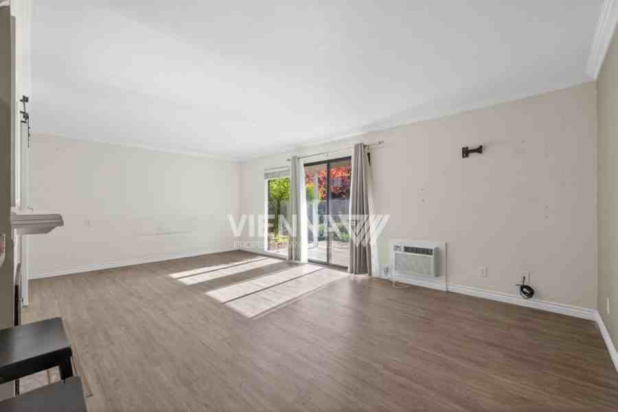 957 Fulton Ave #553 - Photo 7 of 32