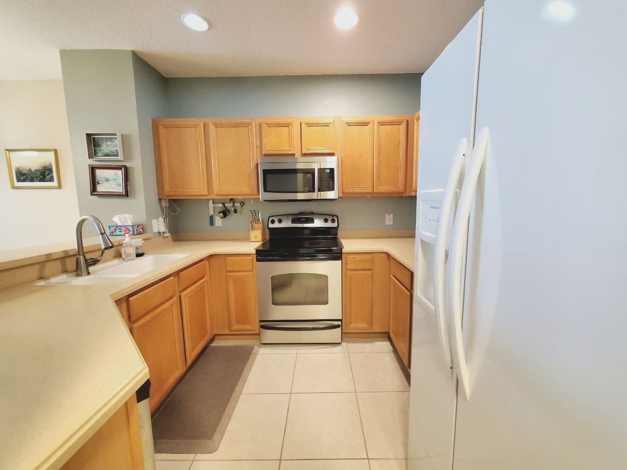 20420 Needletree Dr - Photo 3 of 32