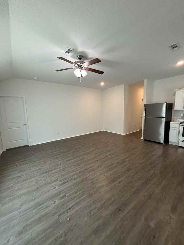 70 Kinley Brook Ln - Photo 5 of 19