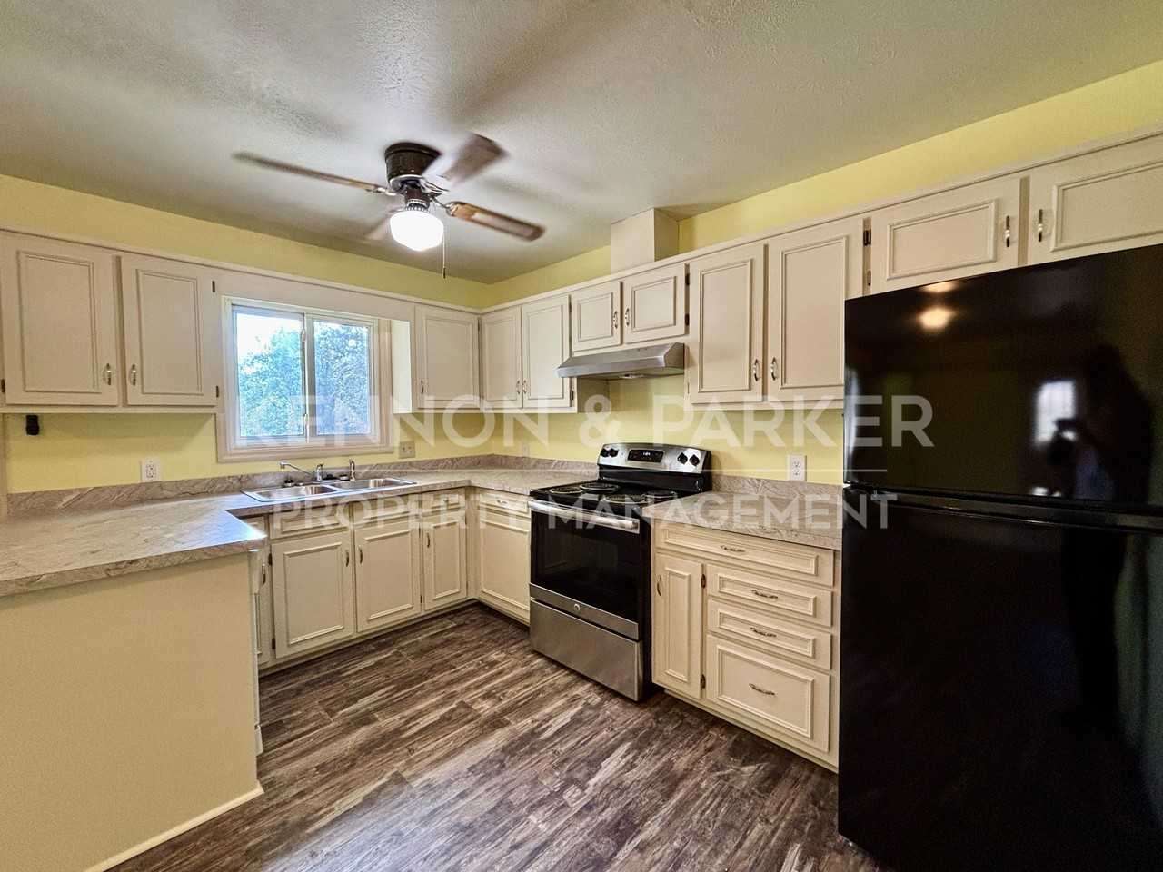 4508 Greenridge Dr - Photo 2 of 19