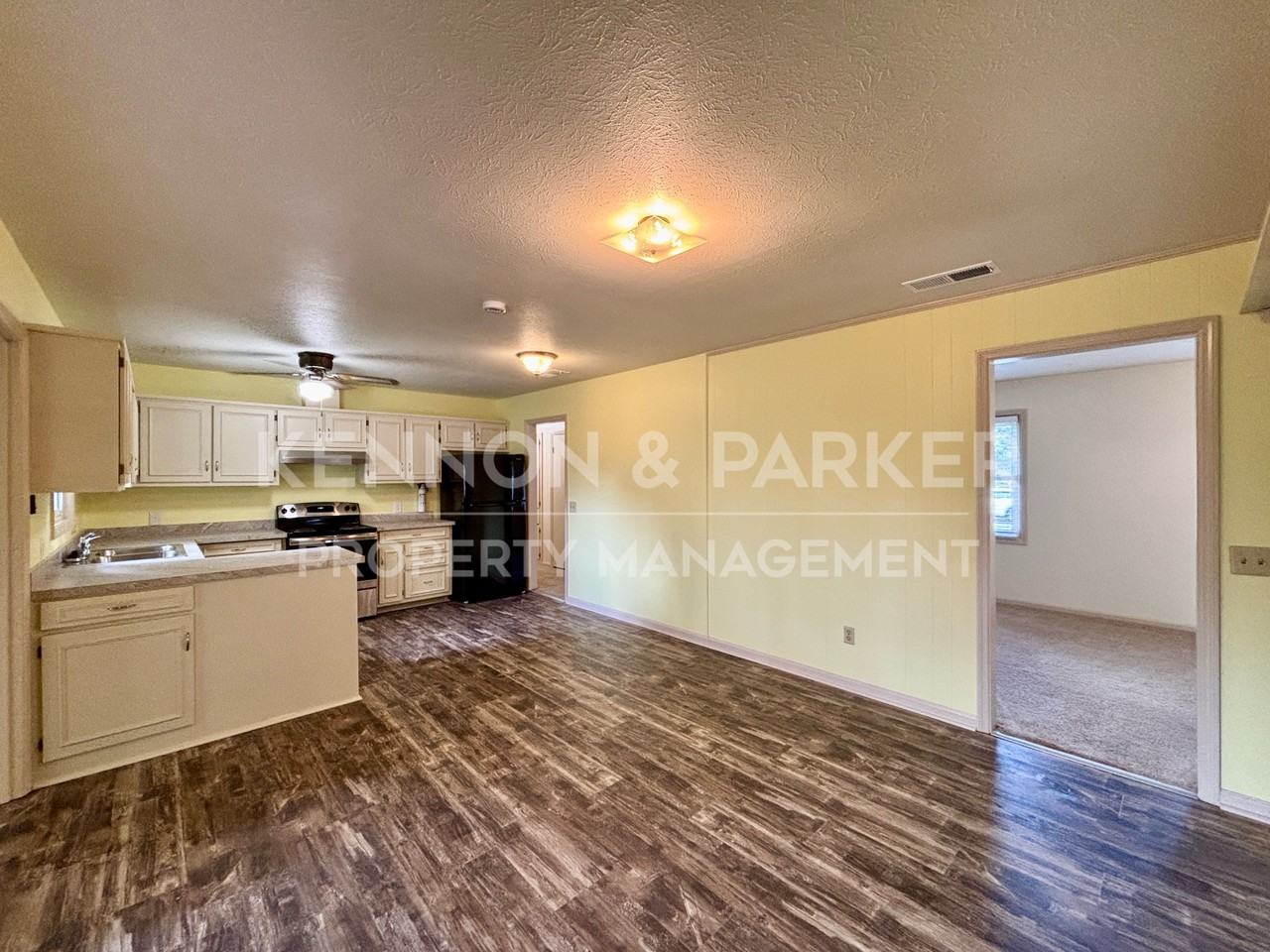 4508 Greenridge Dr - Photo 4 of 19