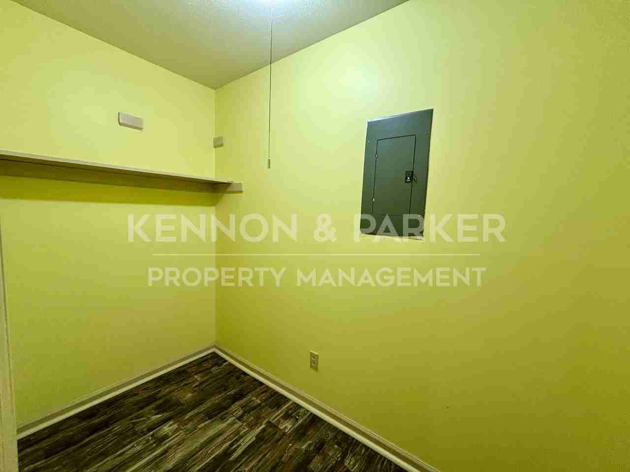 4508 Greenridge Dr - Photo 5 of 19