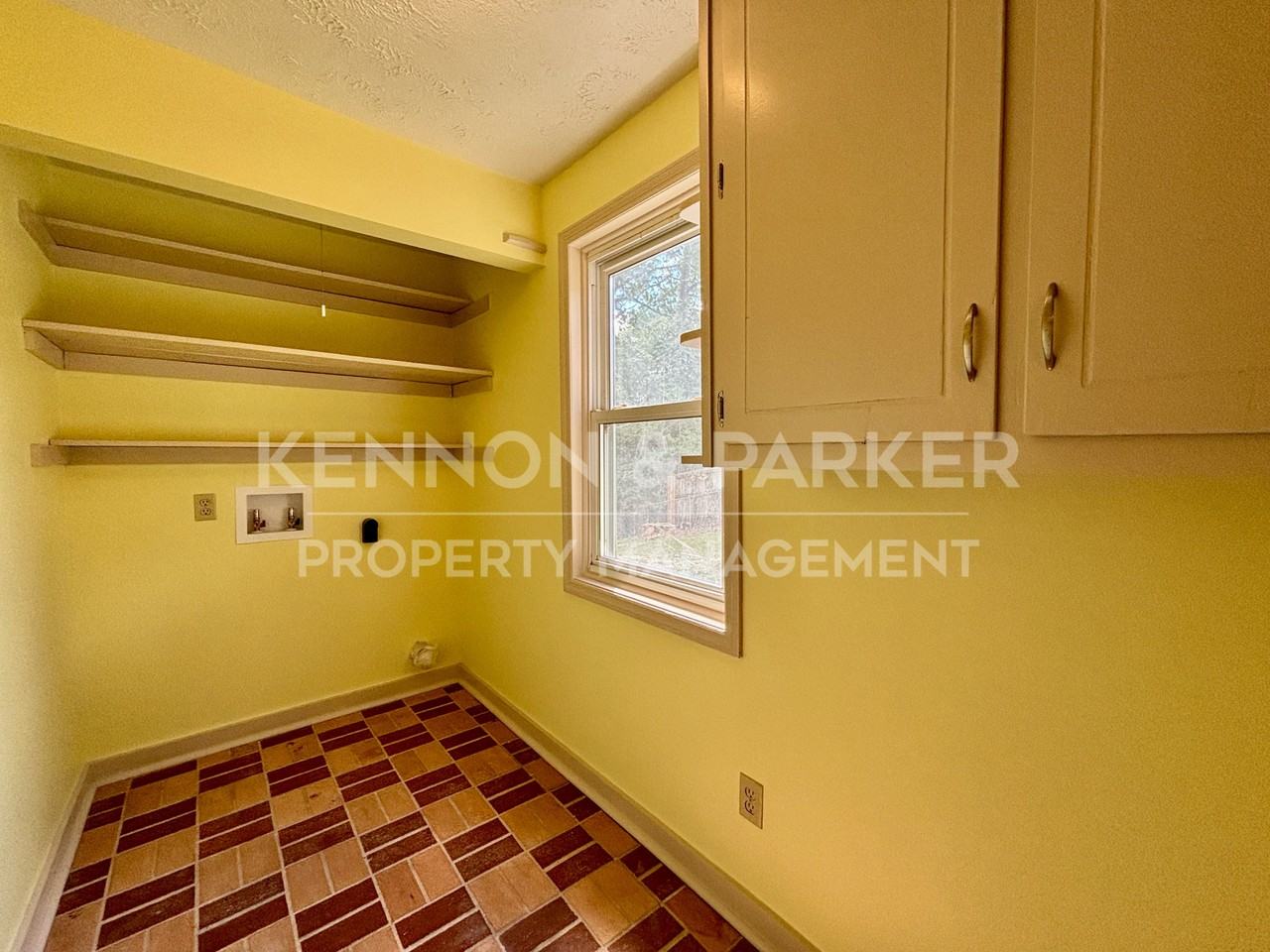 4508 Greenridge Dr - Photo 7 of 19