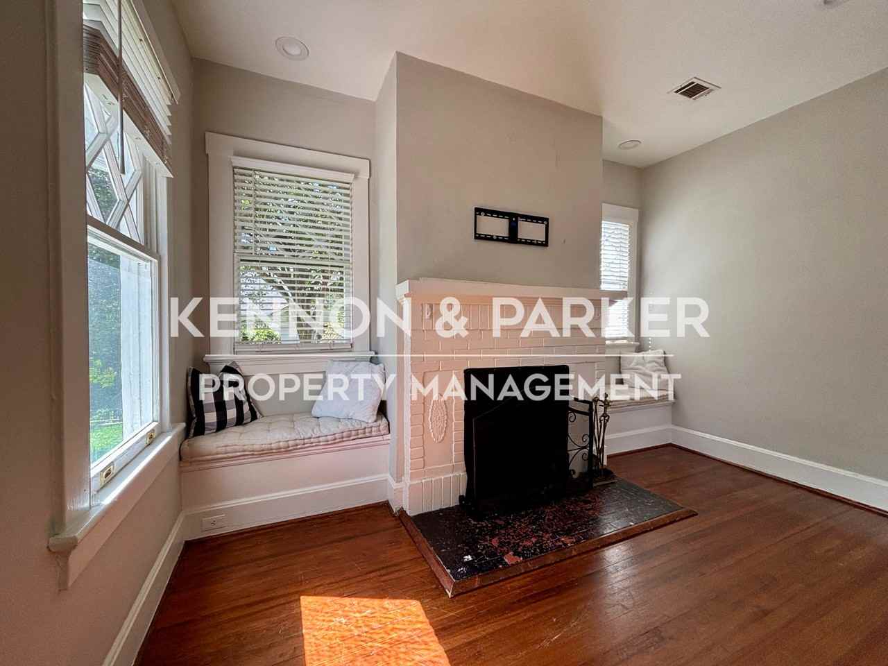2413 18th Ave - Photo 3 of 23