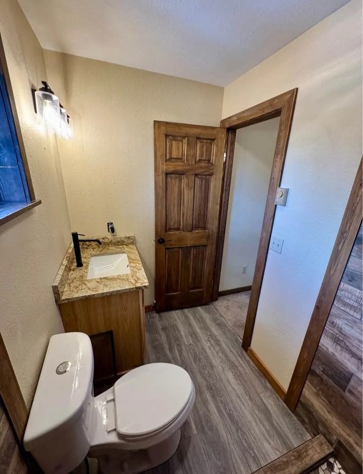 587 E Golf Pl - Photo 5 of 15
