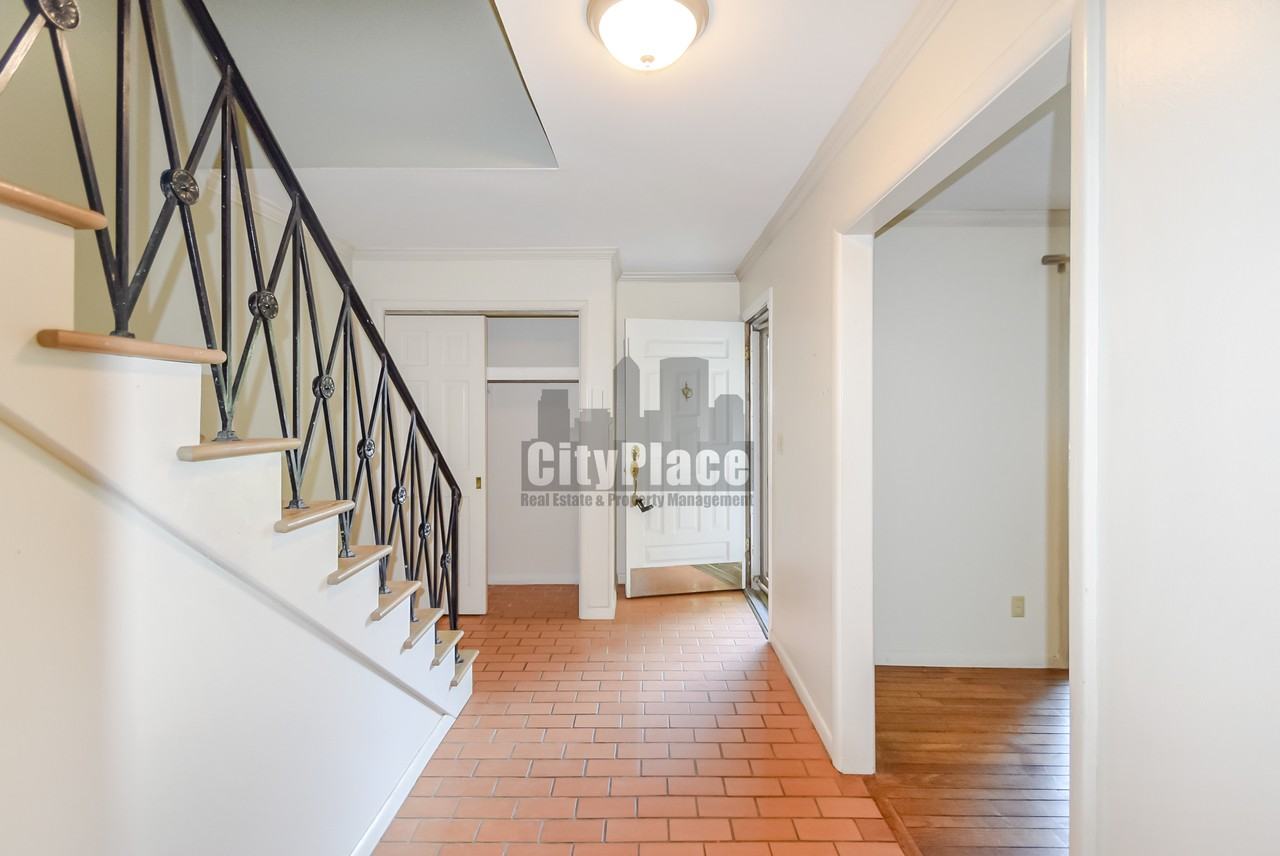 5222 Nob Ln - Photo 6 of 38