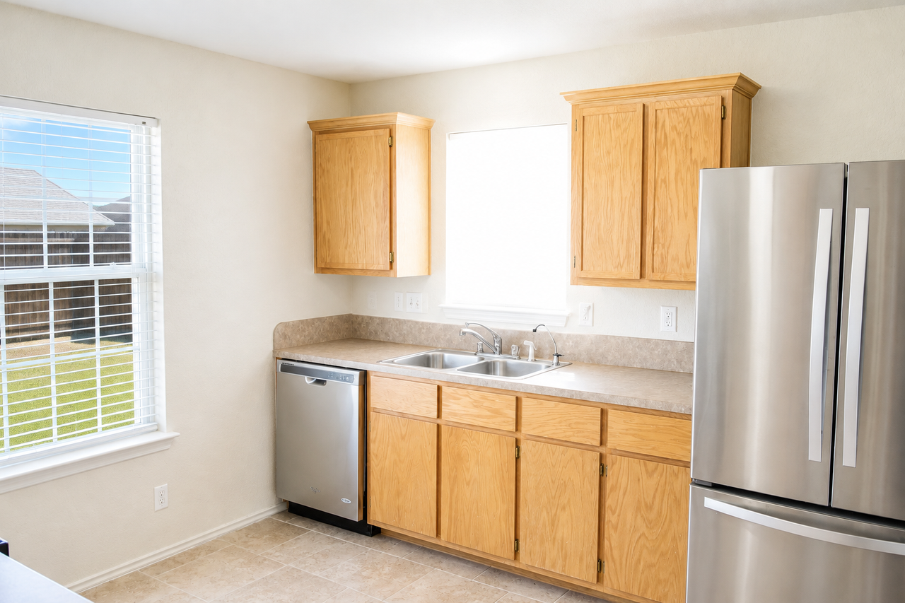 3902 John Haedge Dr - Photo 5 of 15