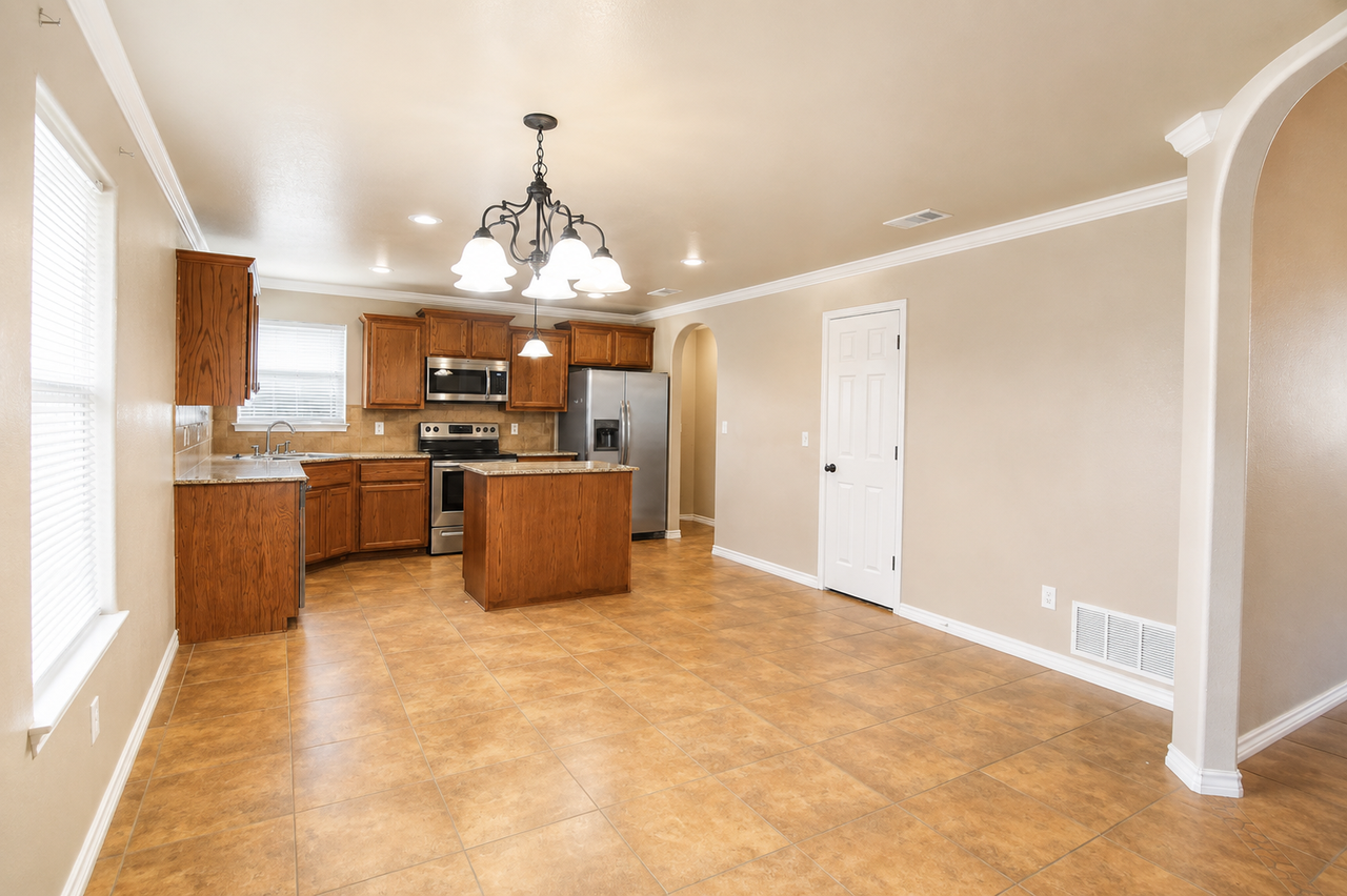 4009 Salt Fork Dr - Photo 5 of 17