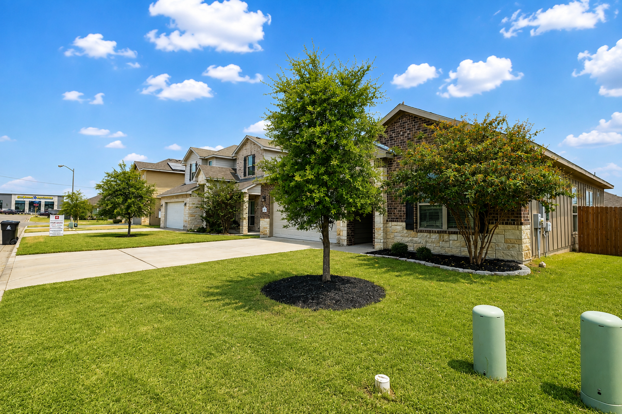 1443 Paddle Creek Ln - Photo 3 of 16
