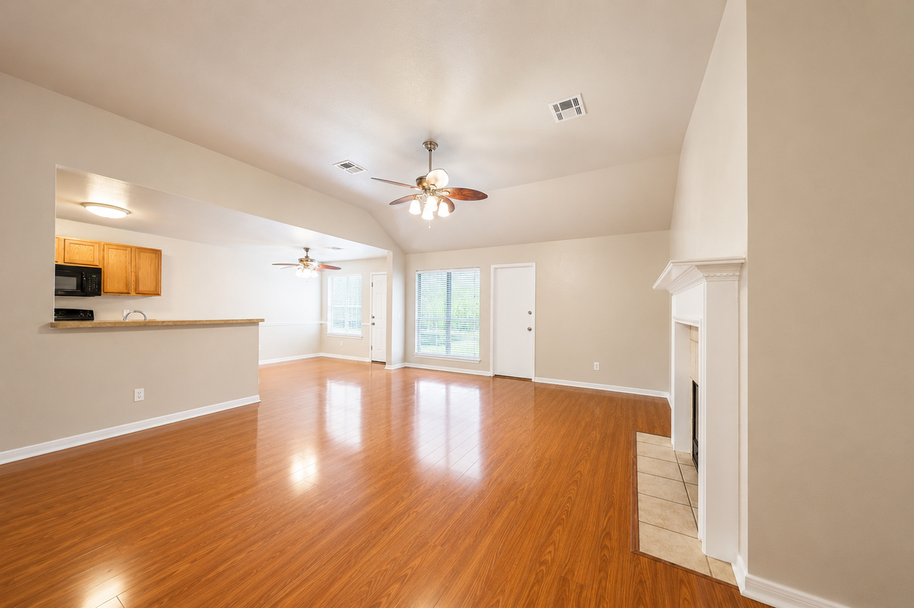 8403 Skyview - Photo 6 of 16