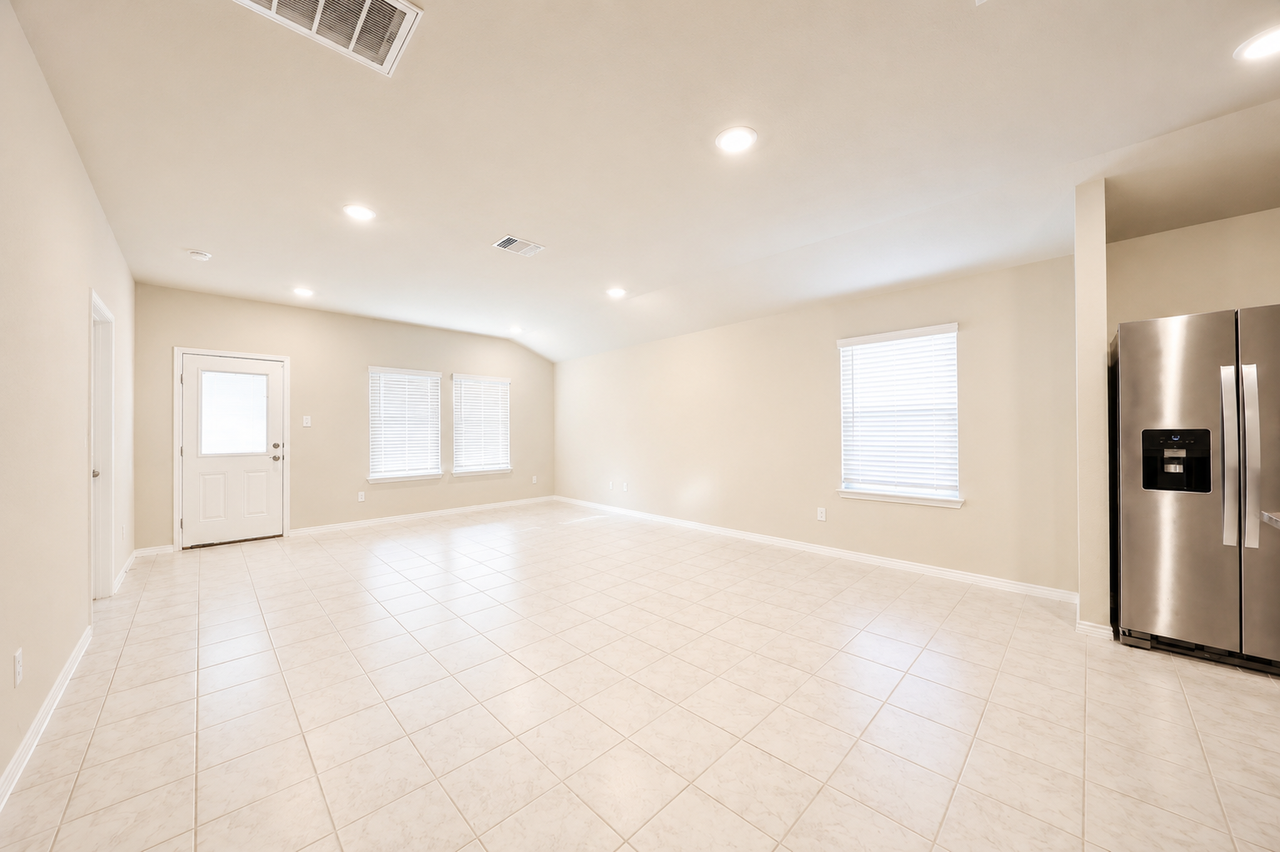 5709 Great Divide Rd - Photo 6 of 17