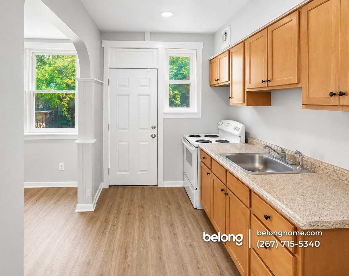 2607 S 62nd St - Photo 2 of 8