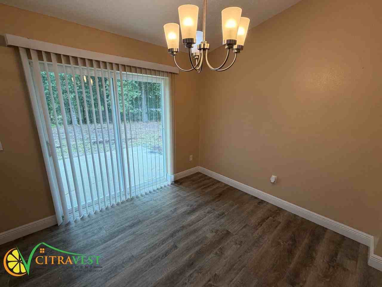 9121 N Hammond Way - Photo 4 of 15