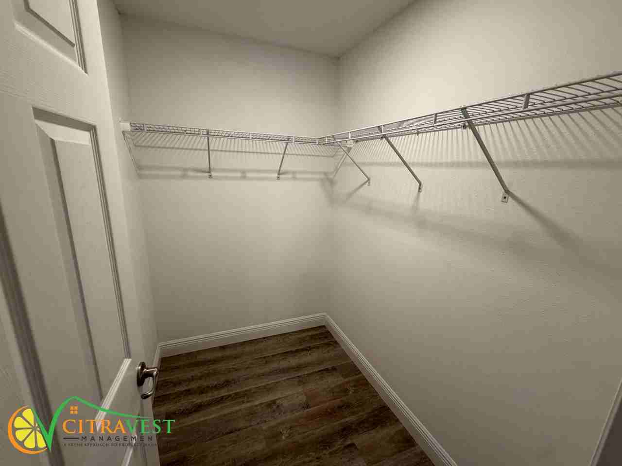 9121 N Hammond Way - Photo 6 of 15