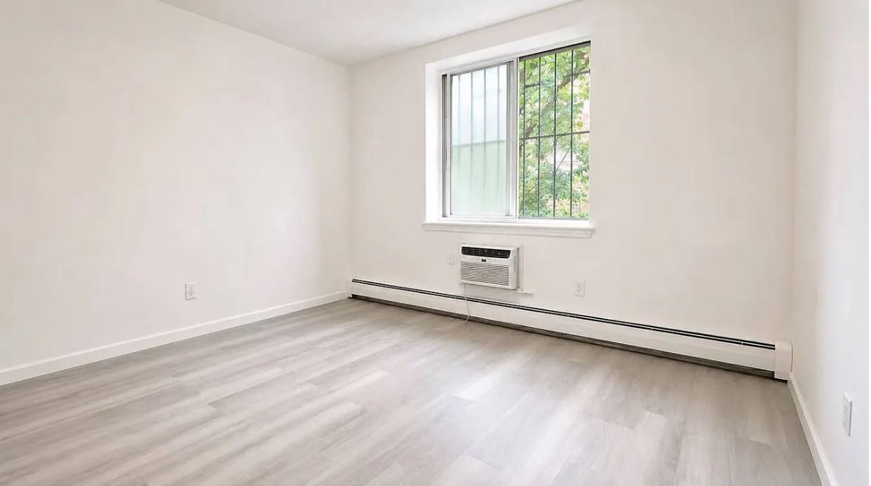 4373 Union St - Photo 2 of 5