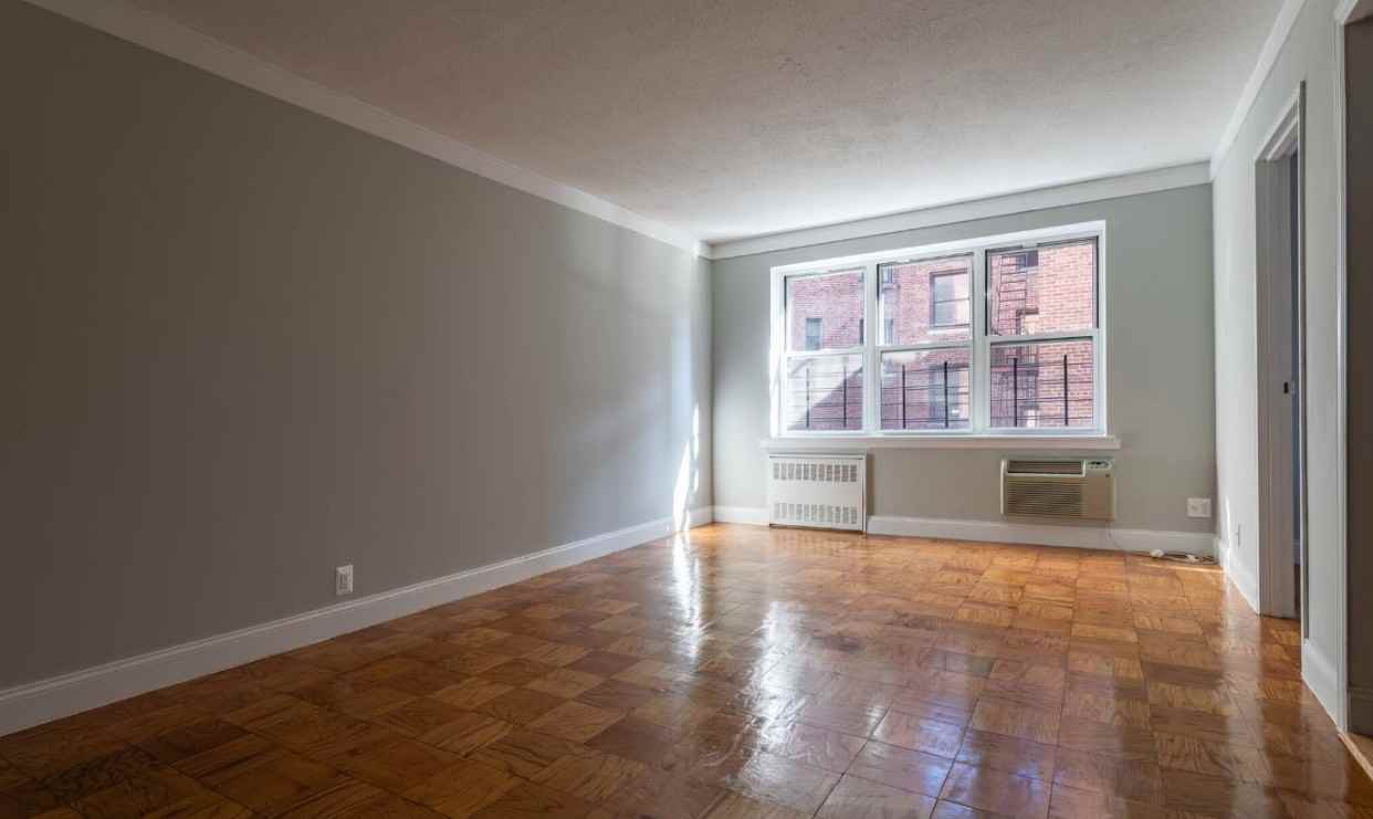 145 Lincoln Ave #5P - Photo 4 of 8