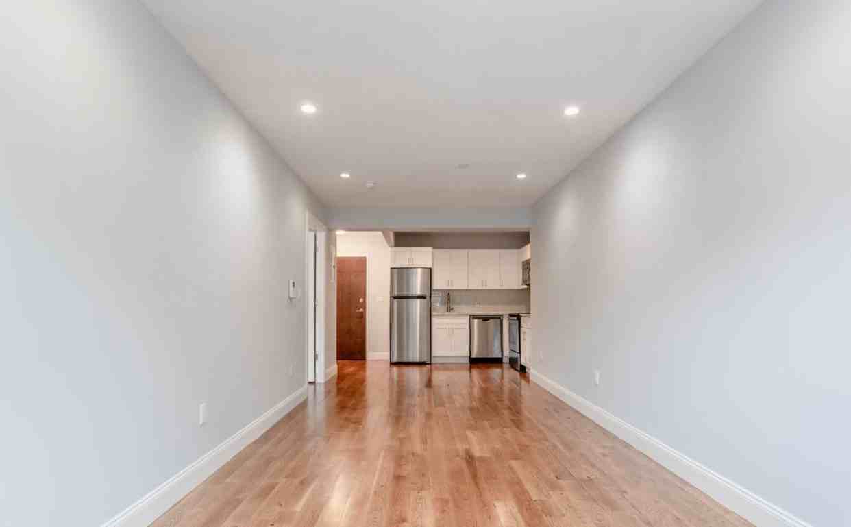 145 Lincoln Ave #5P - Photo 5 of 8
