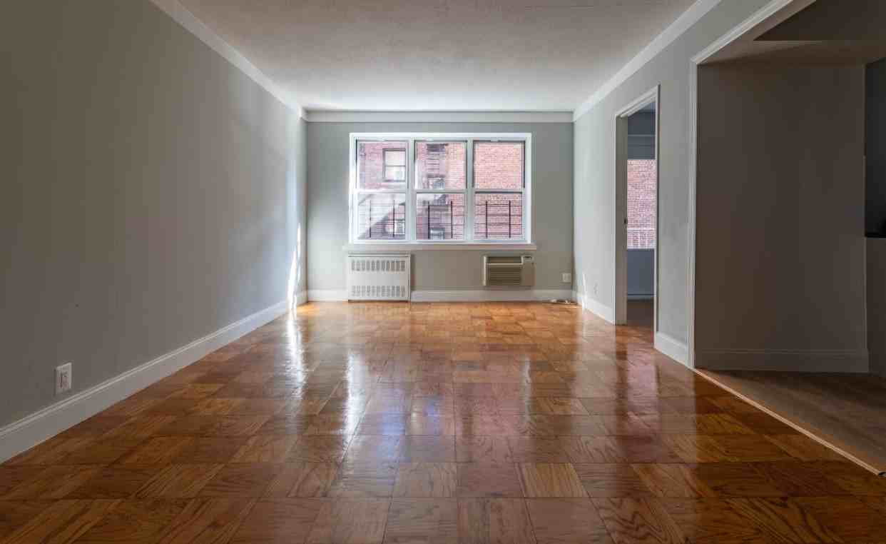 145 Lincoln Ave #5P - Photo 7 of 8