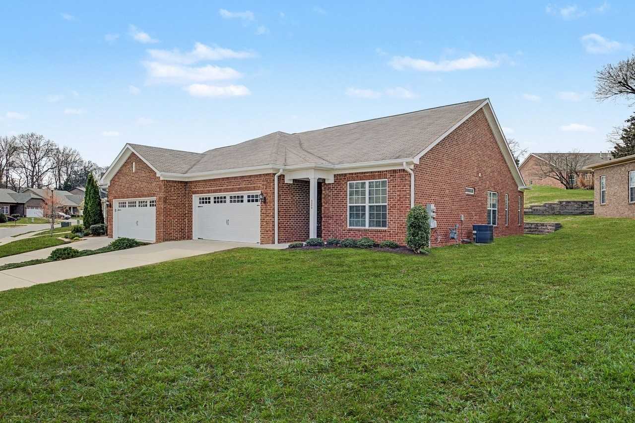 4590 Boxcroft Cir - Photo 2 of 28