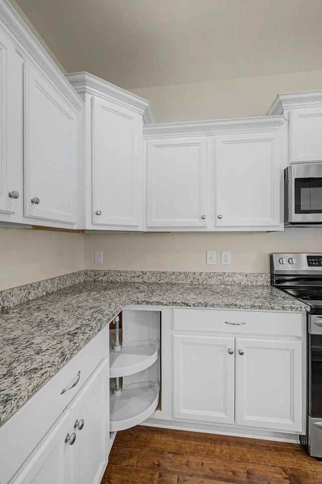4590 Boxcroft Cir - Photo 7 of 28