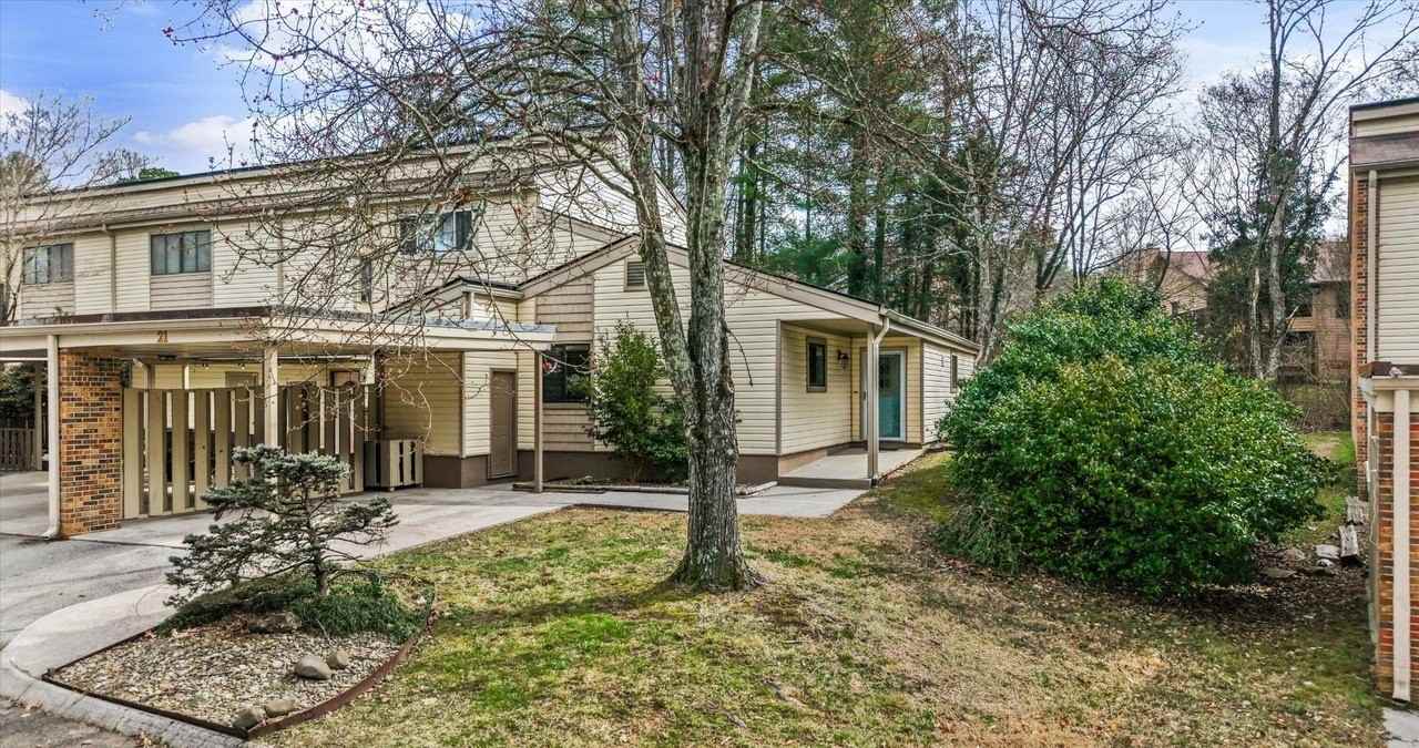 21 Bradford Cir - Photo 2 of 28