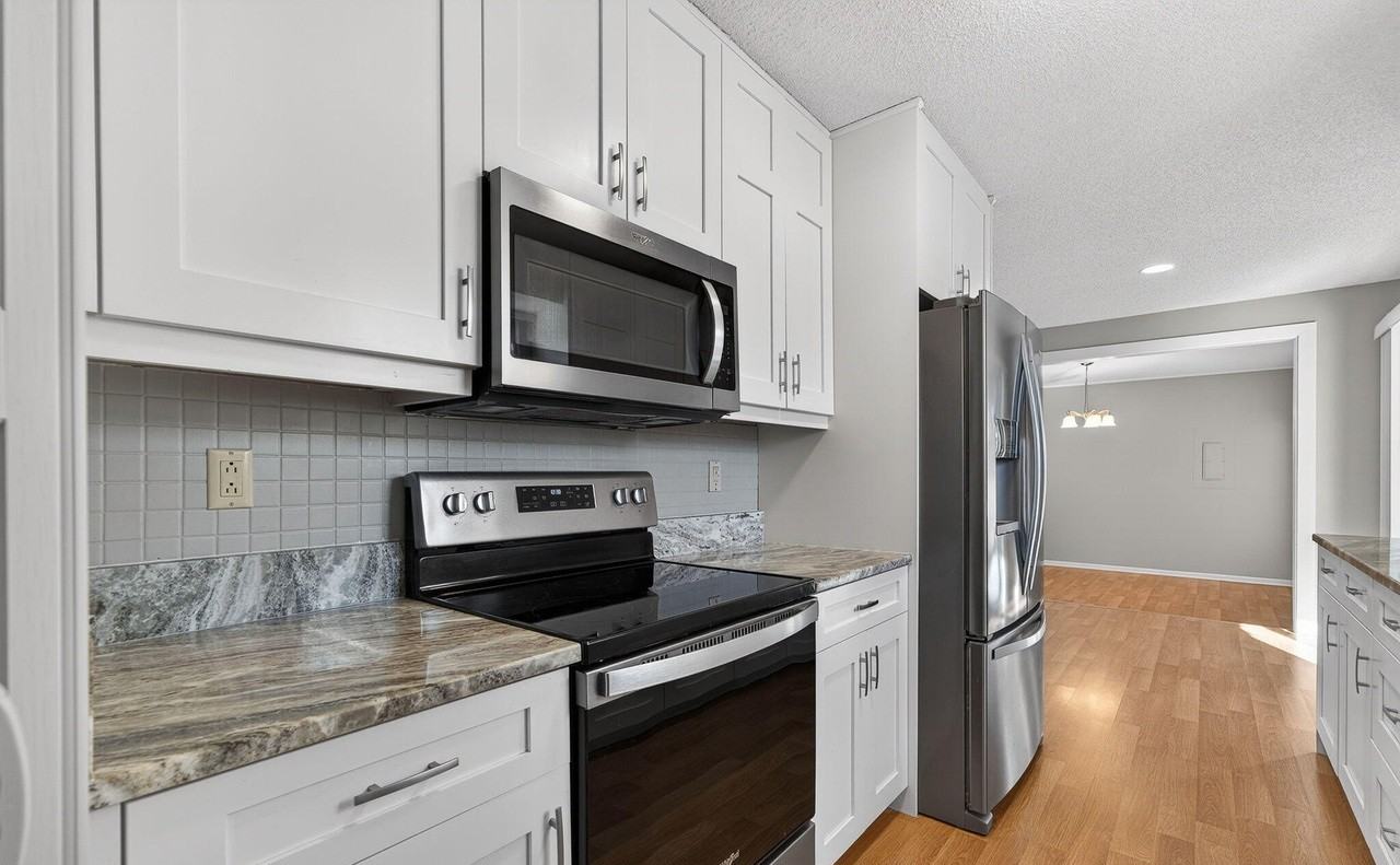 153 Glenwood Dr - Photo 6 of 30