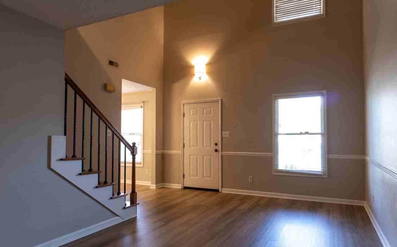8602 Old Carriage Ct - Photo 4 of 24
