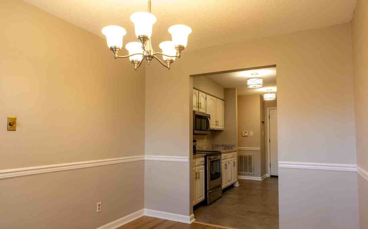 8602 Old Carriage Ct - Photo 6 of 24