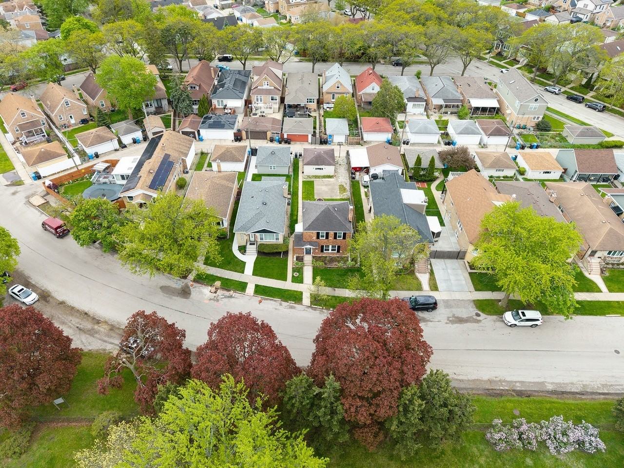 6767 W Talcott Ave - Photo 2 of 24