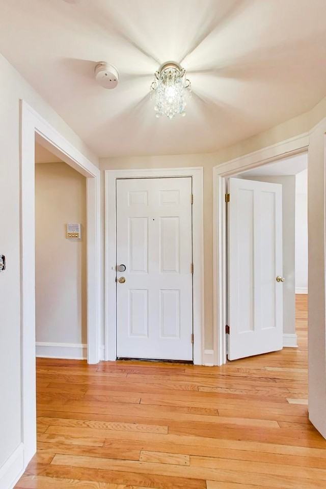 1734 W Foster Ave - Photo 5 of 24