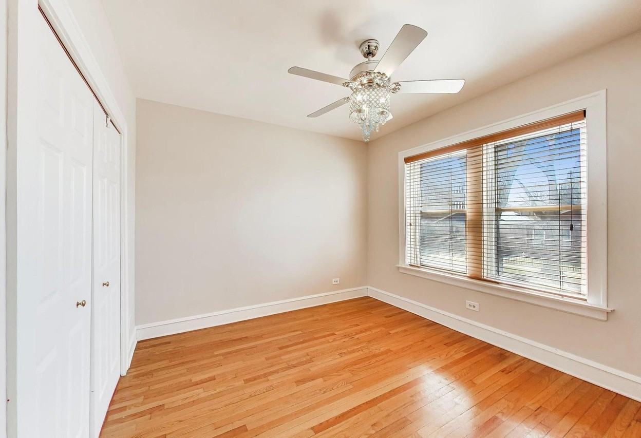 1734 W Foster Ave - Photo 6 of 24