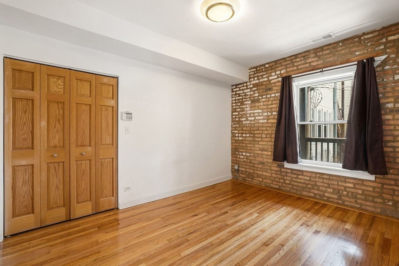 2607 W Gunnison St - Photo 7 of 16