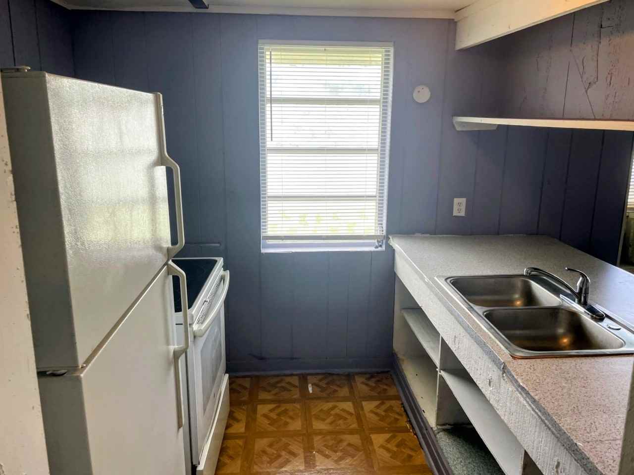 96 4th St #A - Photo 3 of 5
