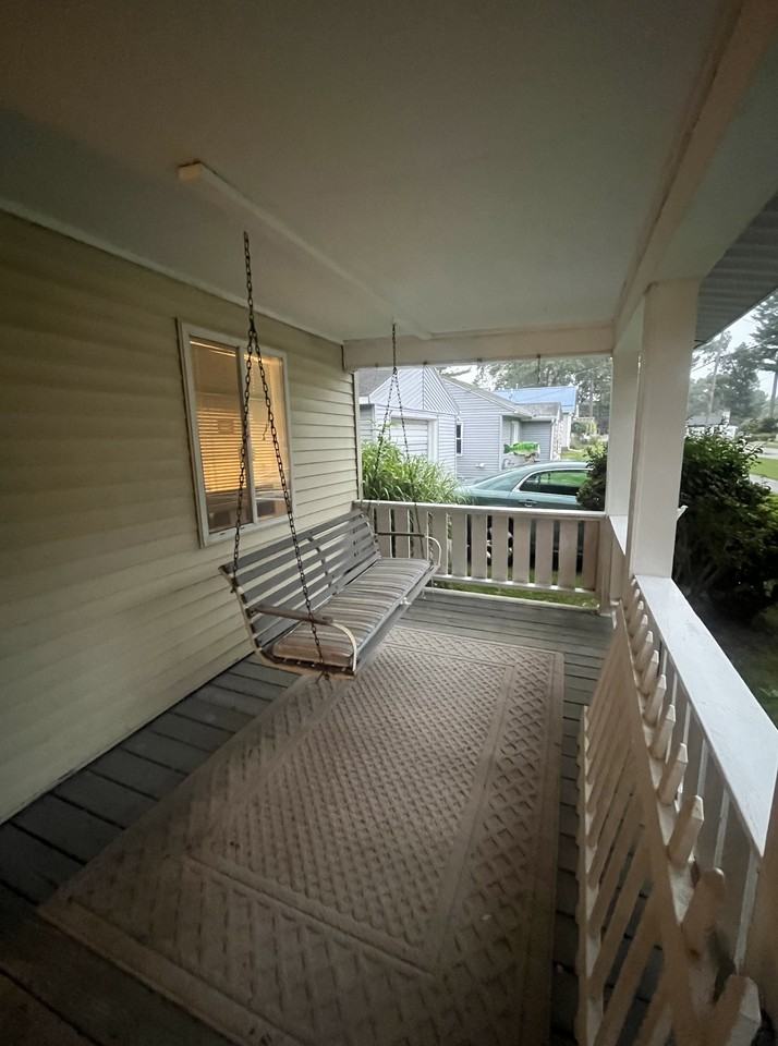 2204 Cottage Grove Ave - Photo 2 of 11
