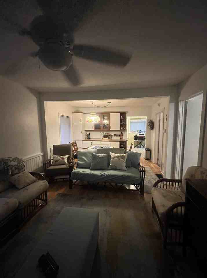 2204 Cottage Grove Ave - Photo 5 of 11