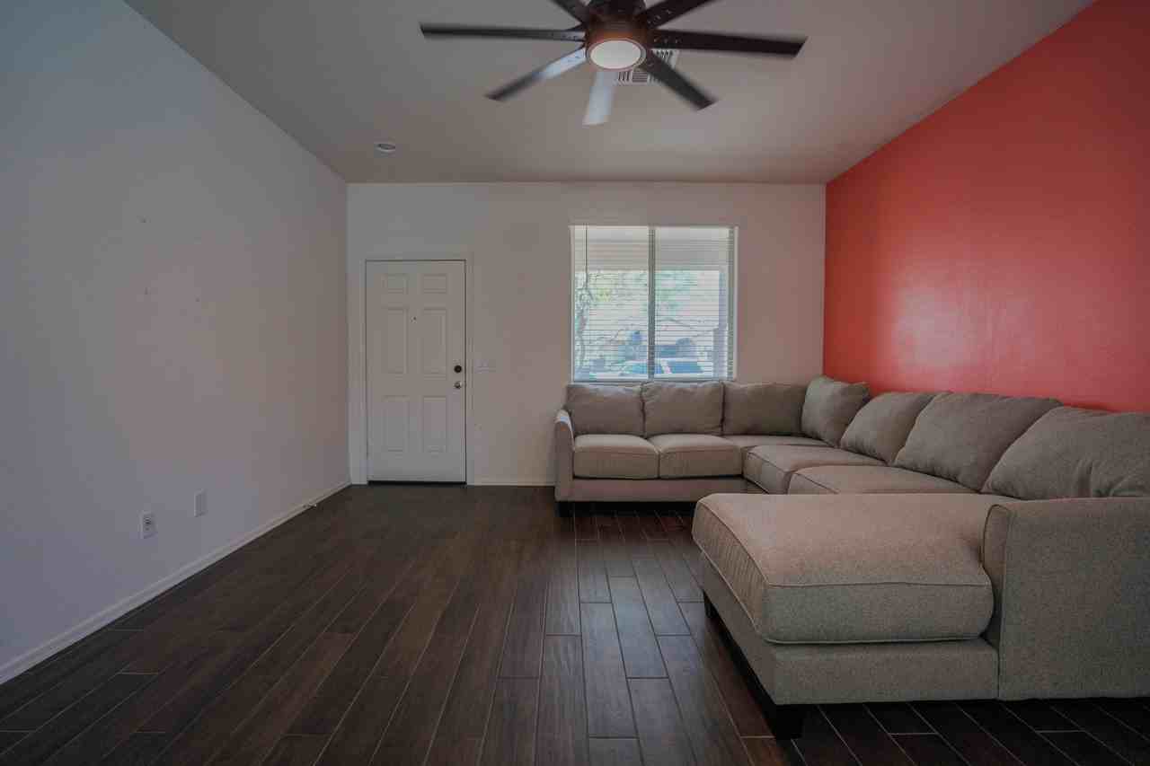 7337 W Magnolia St - Photo 4 of 29