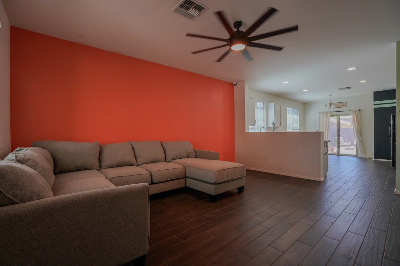 7337 W Magnolia St - Photo 5 of 29