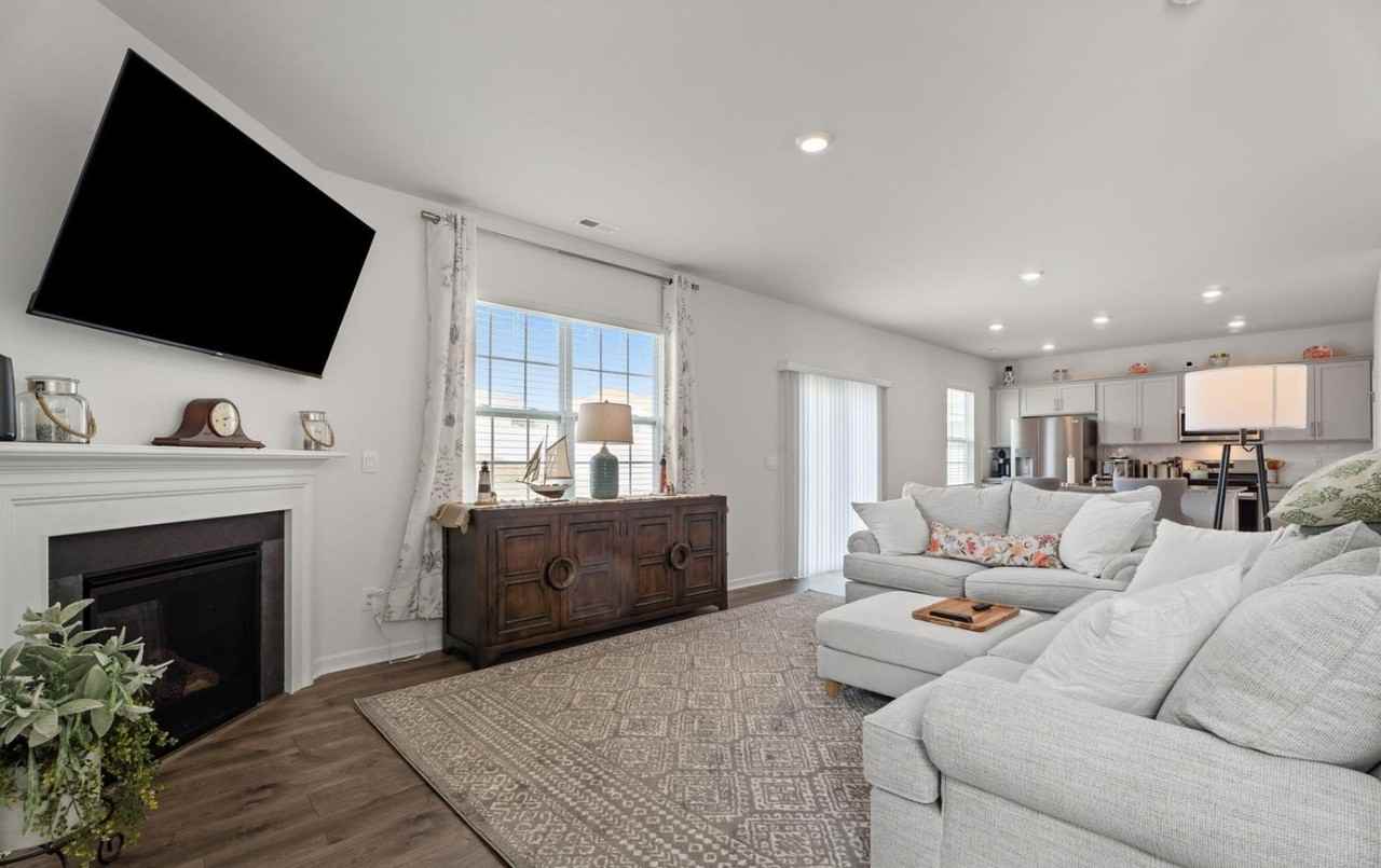 2406 Westwood Ave W - Photo 6 of 14