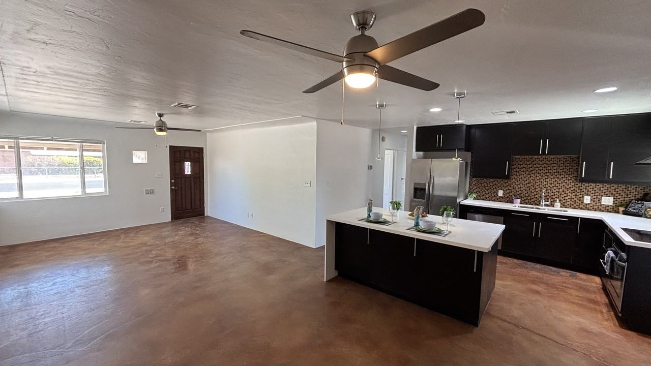 5548 N 12th Ave - Photo 4 of 27