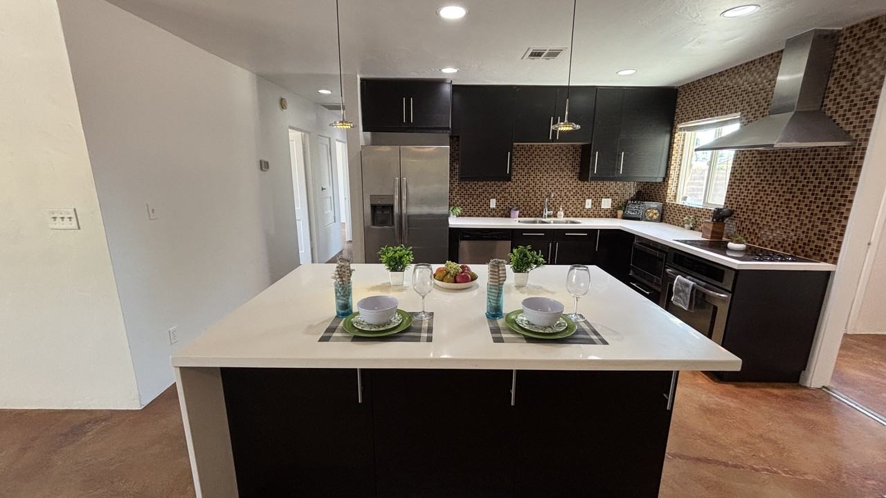 5548 N 12th Ave - Photo 5 of 27