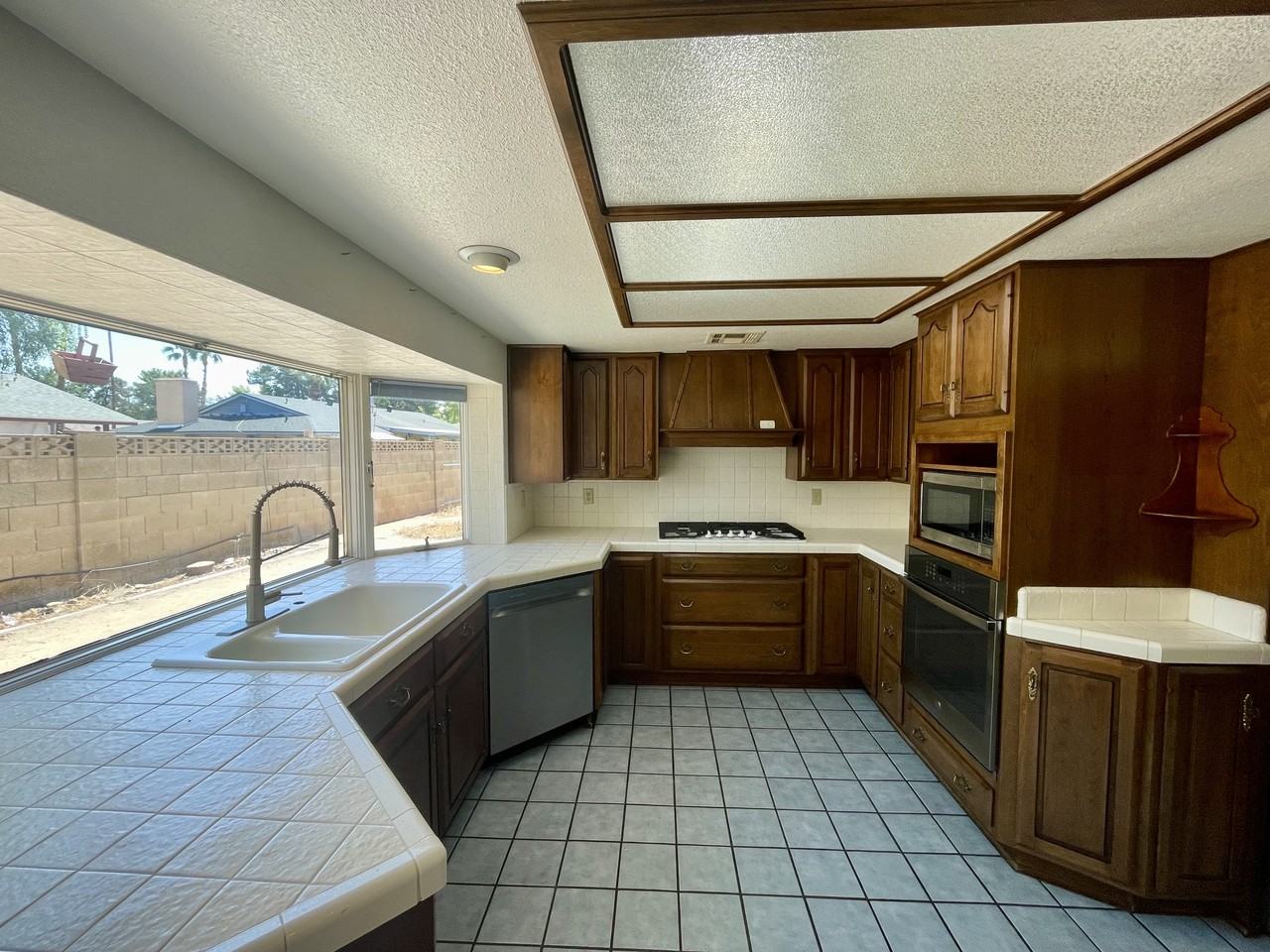 3436 W Kaler Dr - Photo 6 of 27