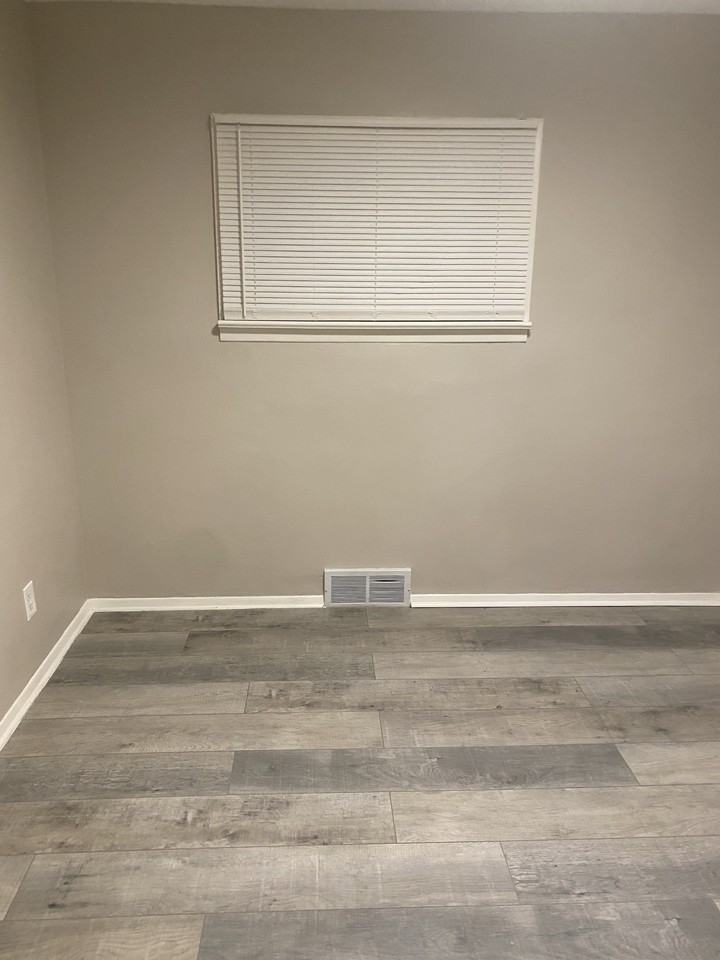 23 Connolly Dr - Photo 3 of 18