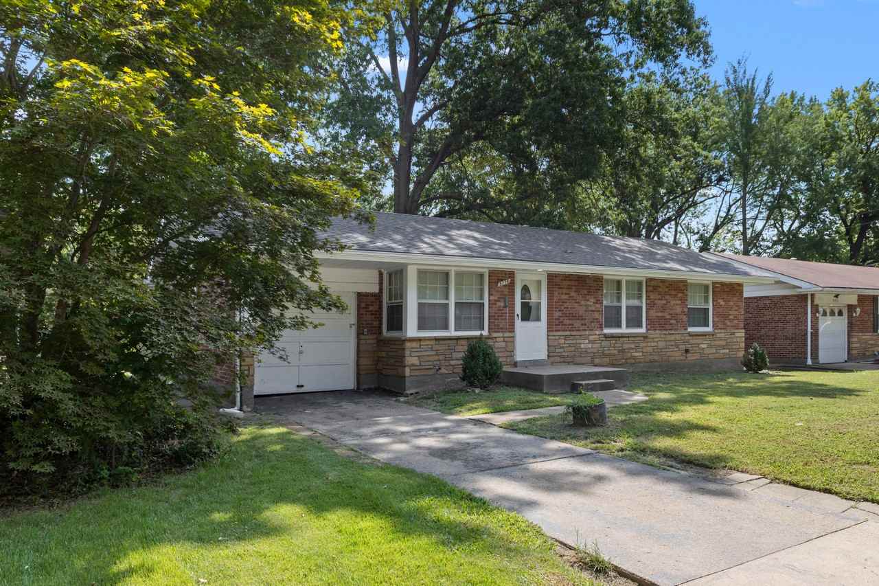 9778 Colony Dr - Photo 2 of 23