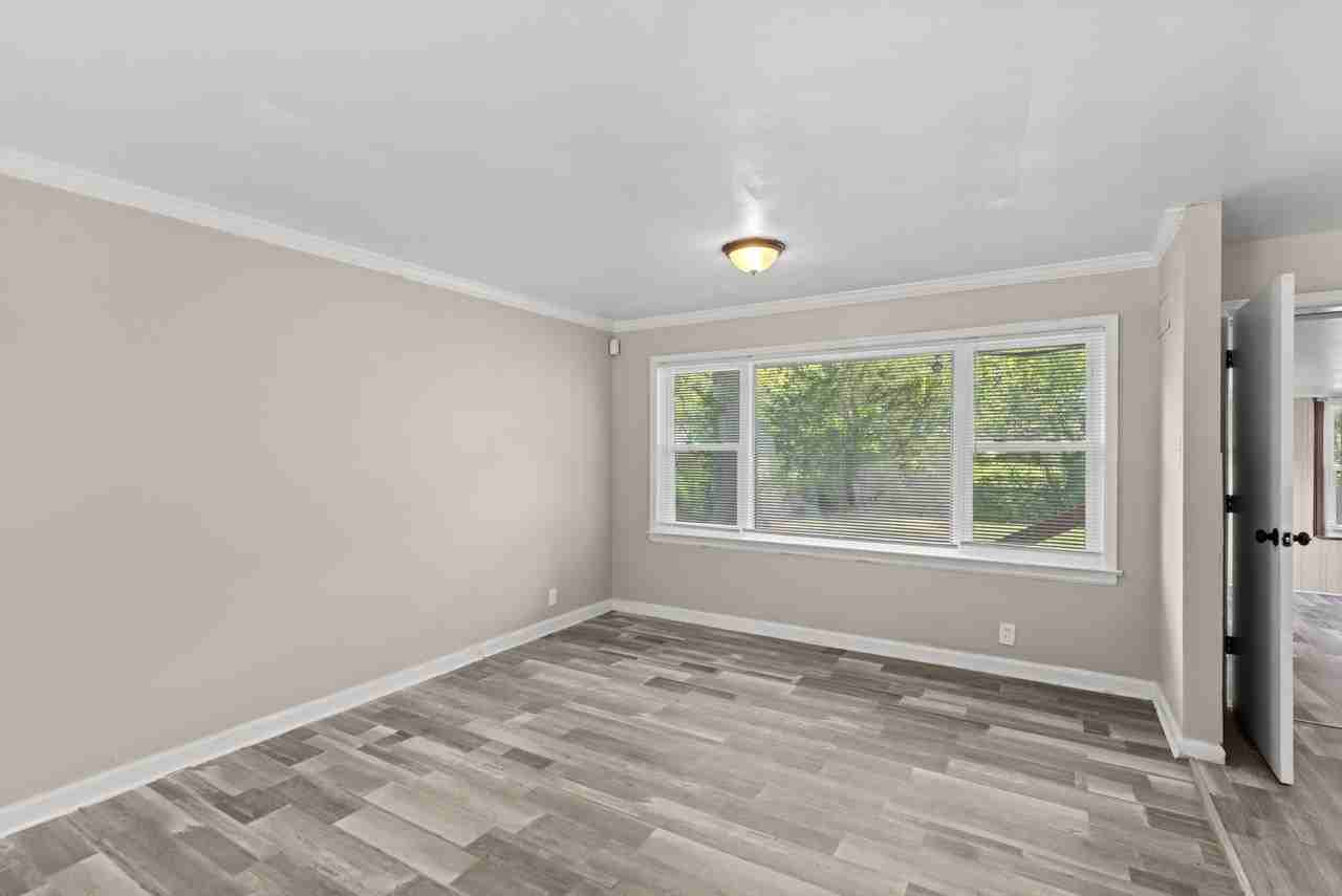 9778 Colony Dr - Photo 7 of 23